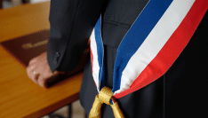 Budget 2026 : le Sénat approuve la prime de 500 euros pour les maires