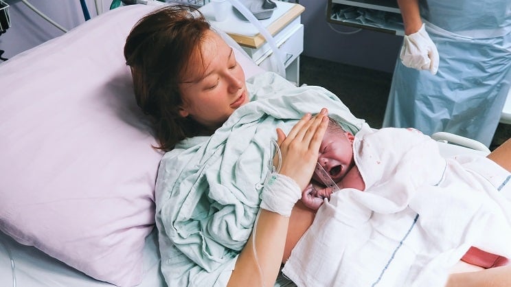 Une ville propose « une prime à l'accouchement », quatre syndicats de médecins indignés