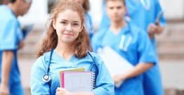 L'Académie de médecine et France universités « pour une régionalisation » des places d'internes