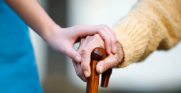 Le "plan grand âge" reporté une nouvelle fois sine die