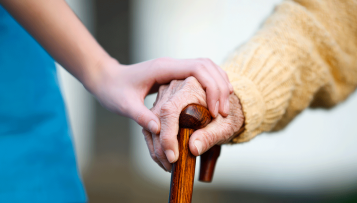 Le "plan grand âge" reporté une nouvelle fois sine die