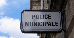 Les pouvoirs des policiers municipaux renforcés au Sénat