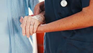 Trois rapports pour renforcer l'attractivité des métiers du social et de la santé