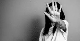 Violences faites aux femmes : Gérald Darmanin reconnaît des "failles" et annonce "un changement de méthode"