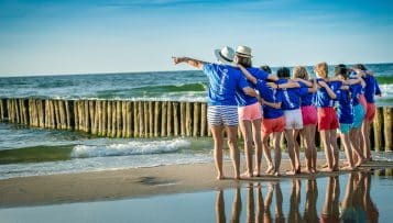 Les CAF renforcent leur soutien au départ en colonies de vacances