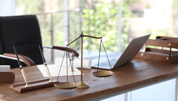 Vers une extension de la protection fonctionnelle aux agents poursuivis financièrement