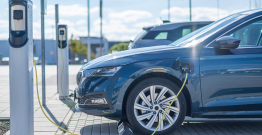 Achat public : l&rsquo;État veut rendre ses flottes de véhicules exemplaires par l&rsquo;électrification