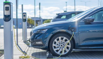 Achat public : l'État veut rendre ses flottes de véhicules exemplaires par l'électrification