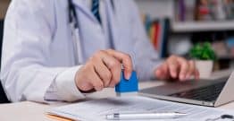 Établissements de santé et contentieux : les stratégies pour prévenir les risques juridiques et financiers 