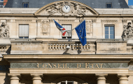 Un lien marital entre l'AMO et la société attributaire d'un marché est constitutif d'un conflit d'intérêts