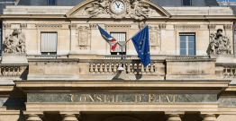 Un lien marital entre l'AMO et la société attributaire d'un marché est constitutif d'un conflit d'intérêts