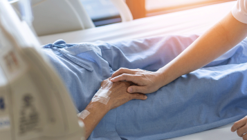 Soins palliatifs : la loi définitivement adoptée par le Parlement