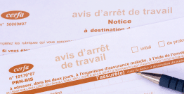 Arrêts maladie : la réforme des arrêts de travail au 1er septembre 2026 s'applique-t-elle aux agents territoriaux ?