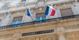 Fonction publique : la part croissante des contractuels insuffisamment anticipée, selon la Cour des comptes
