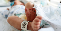 Congé supplémentaire de naissance : quels impacts concrets sur la carrière des agents publics ?