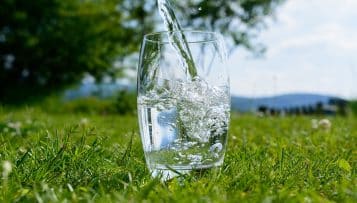 PFAS dans l'eau du robinet : depuis un an, collectivités et habitants s'adaptent