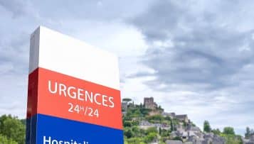 Tensions aux urgences : un rapport plaide pour "adapter" le système au vieillissement de la population