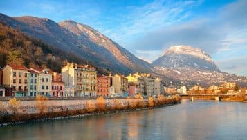 Grenoble vante les actions de son CCAS