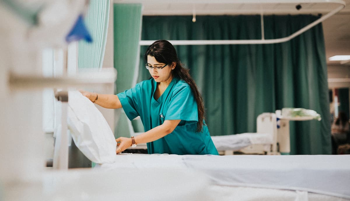 France's Public Hospitals Add Beds for First Time Since 2013 Despite Overall Decline